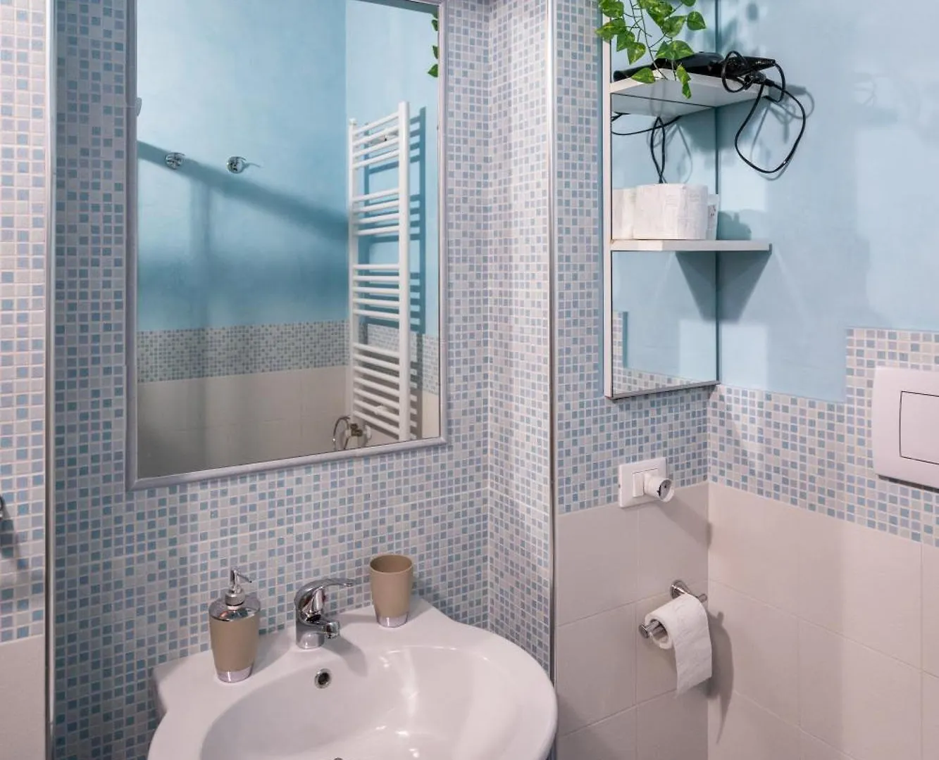 Plumeria - Vacanze In Centro A Palermo Zona Politeama