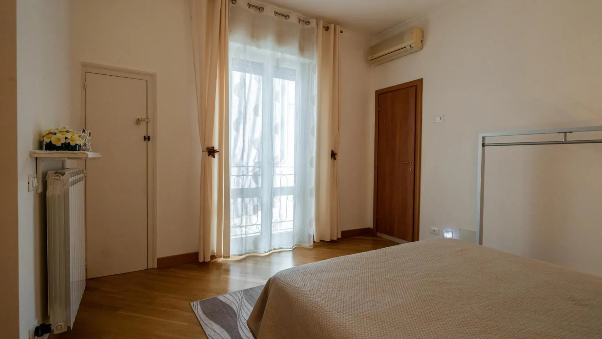 Plumeria - Vacanze In Centro A Palermo Zona Politeama